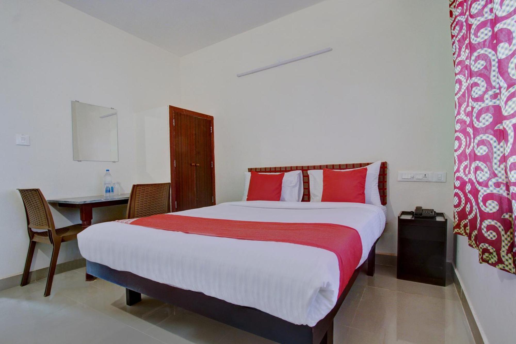 Hotel O Century Park Kasaragod Exterior photo
