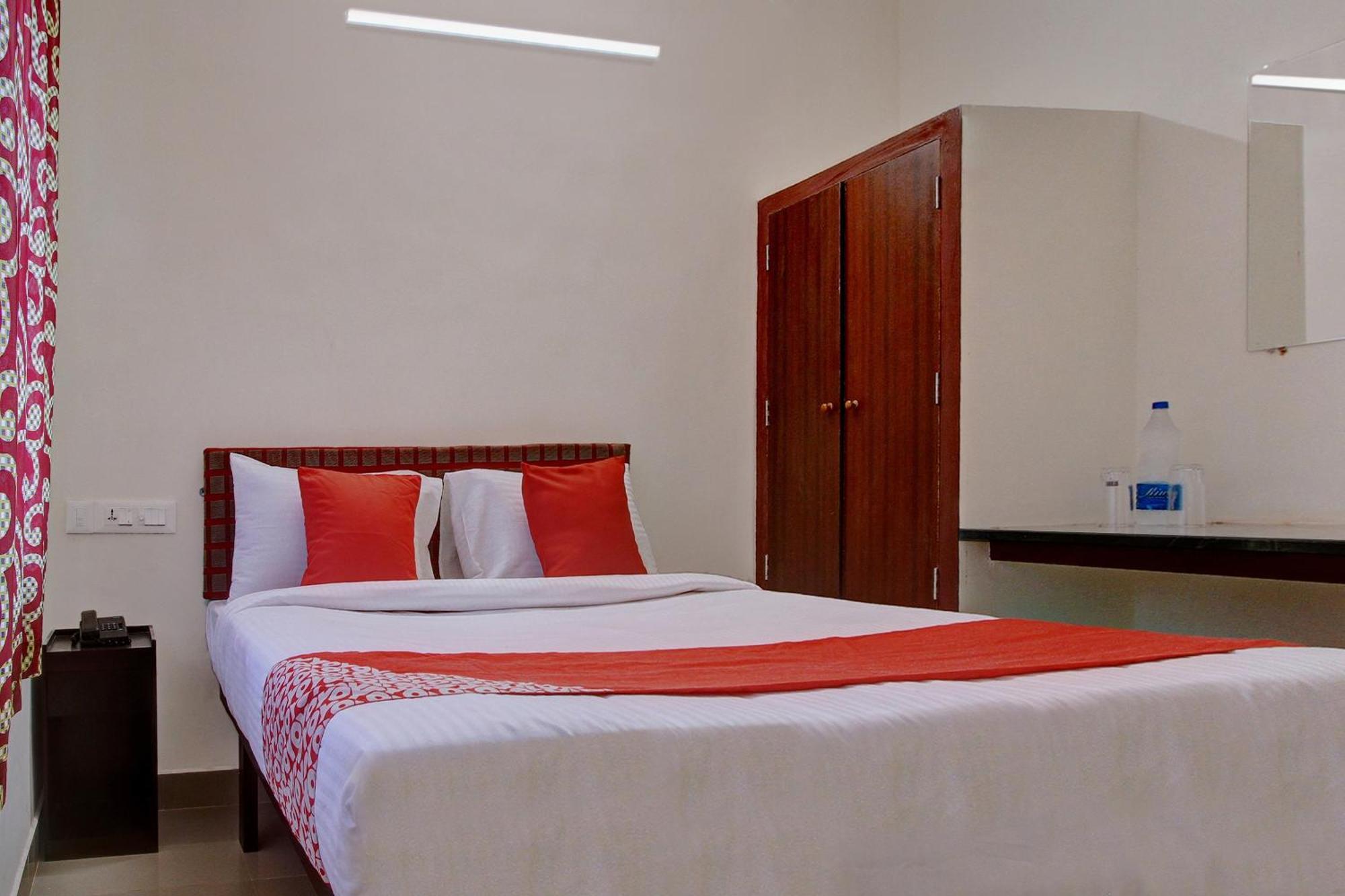 Hotel O Century Park Kasaragod Exterior photo