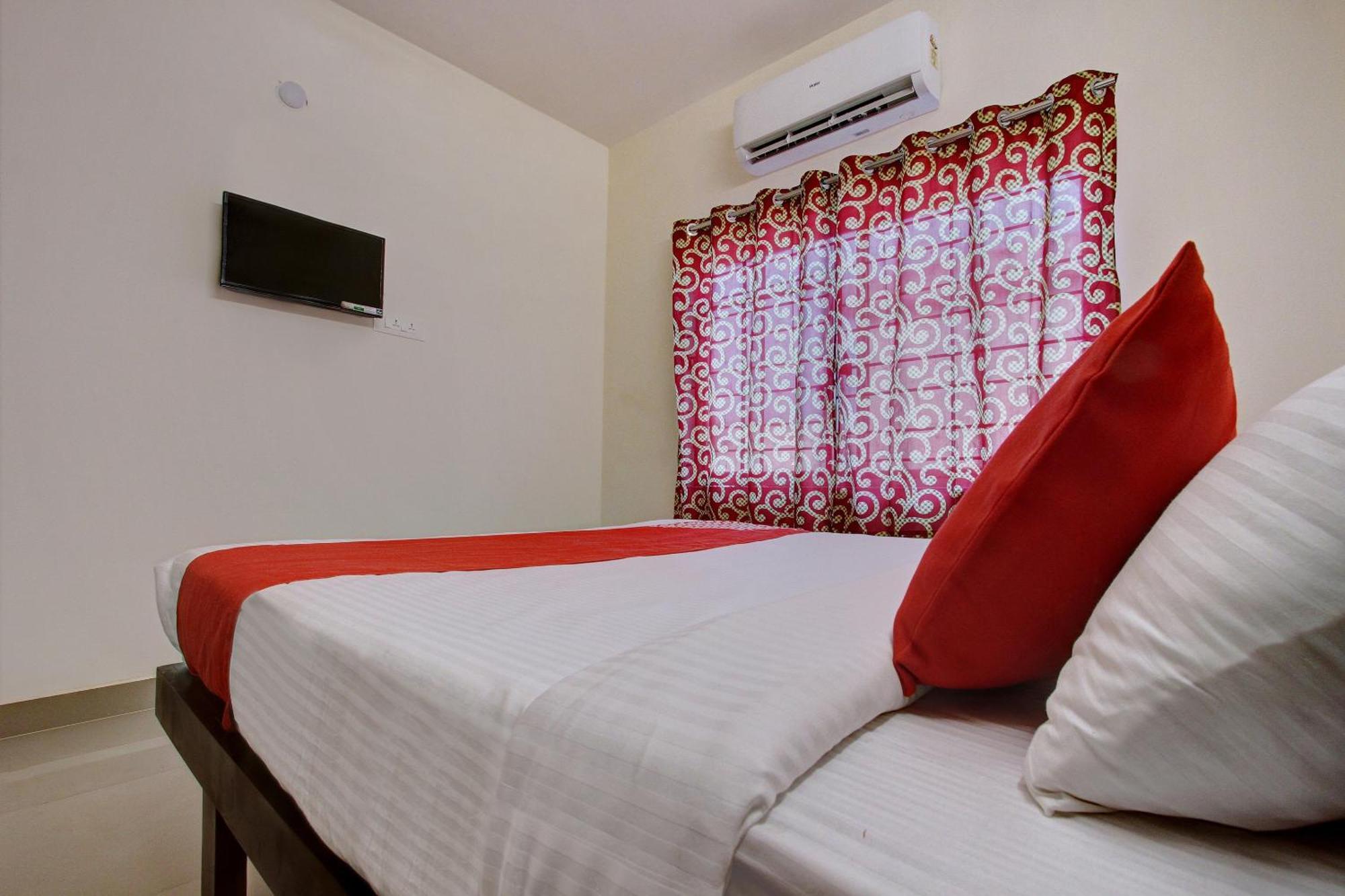 Hotel O Century Park Kasaragod Exterior photo