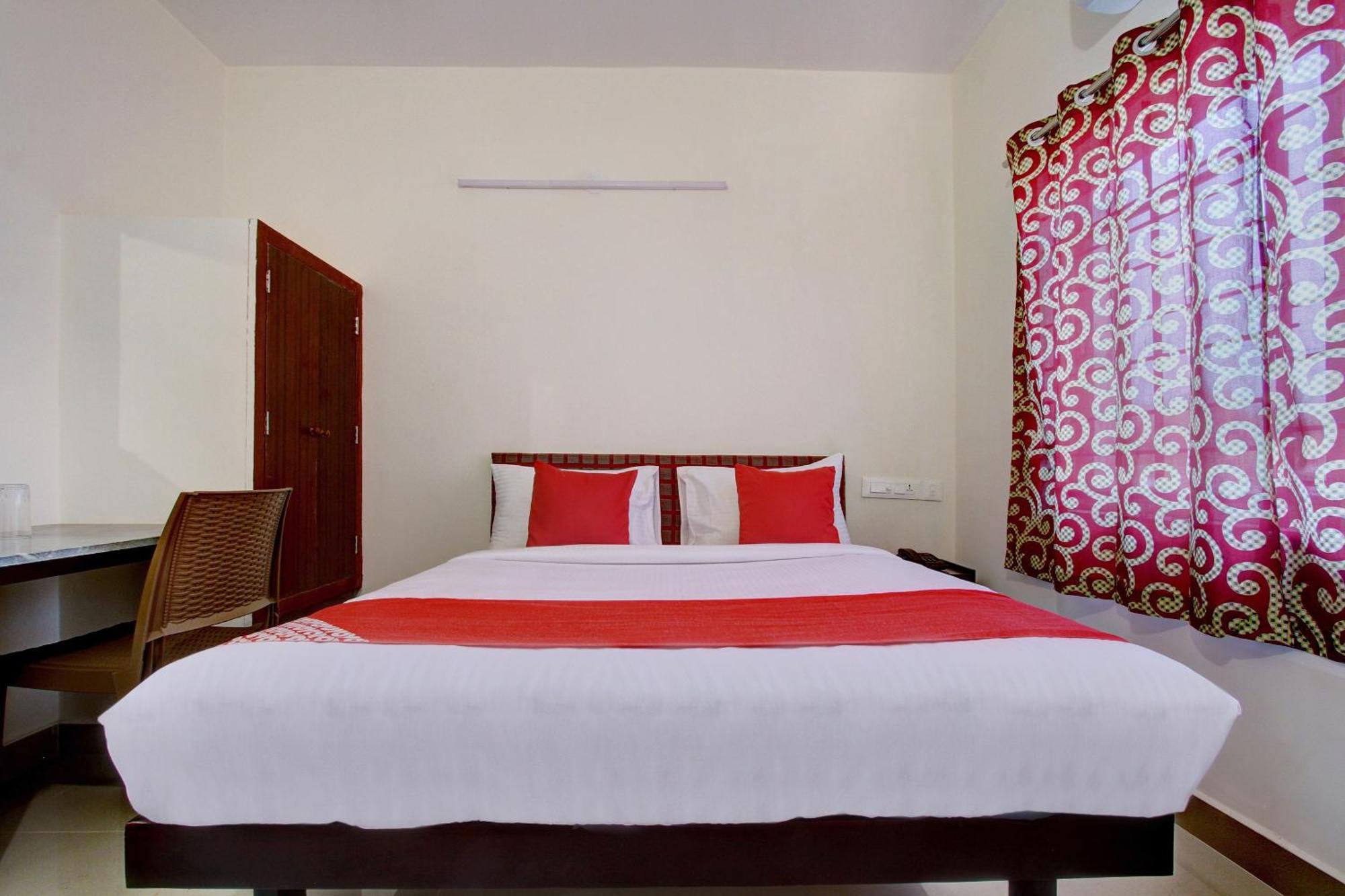 Hotel O Century Park Kasaragod Exterior photo